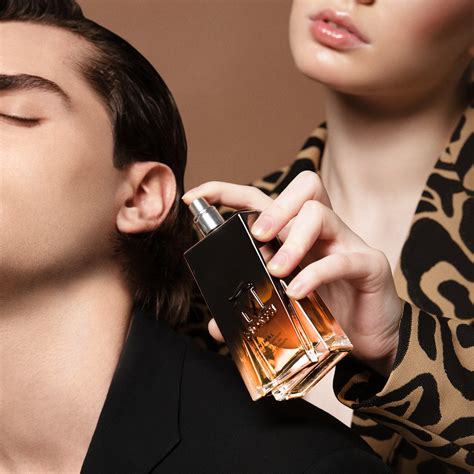 Esplora la collezione di profumi Zhor Milano